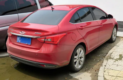 Chery Arrizo 5 — 3