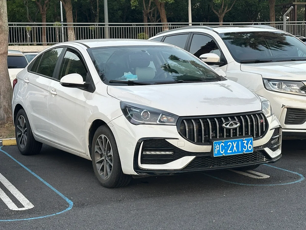 Chery Arrizo 5