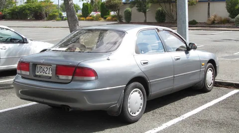 Mazda Cronos — 3