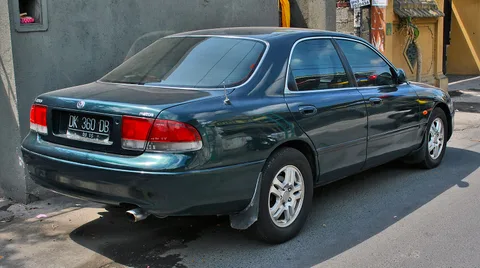 Mazda Cronos — 4
