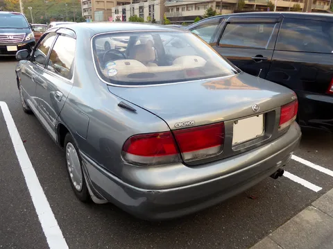 Mazda Cronos — 6
