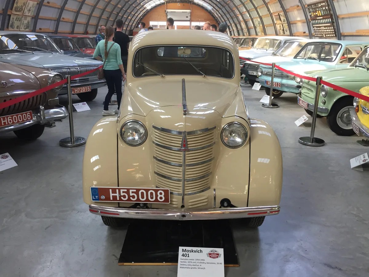 Moskvitch 401