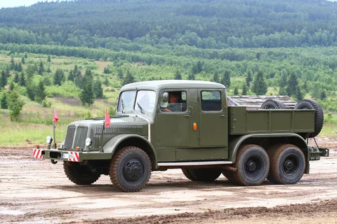 Tatra 141 — 6