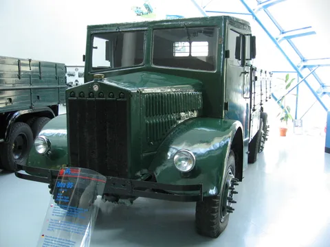 Tatra 85 — 4