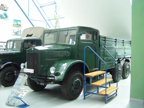 Tatra 85 — 6
