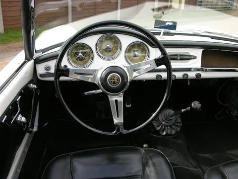 Alfa Romeo Giulietta Spider — 3