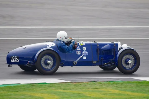 Aston Martin Le Mans — 5