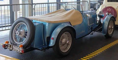 Aston Martin Le Mans — 8