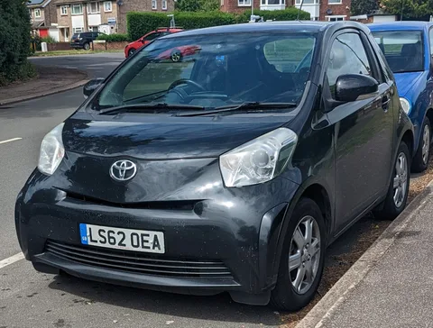 Toyota iQ — 4
