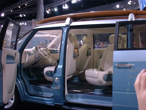 Volkswagen Microbus Concept — 3