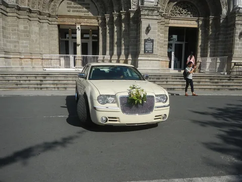 Chrysler 300 — 8