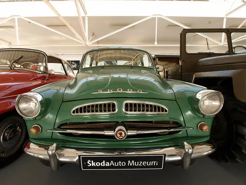 Škoda 440 — 6