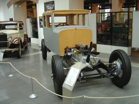 Škoda 6 R — 4