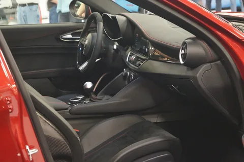 Alfa Romeo Stelvio — 3