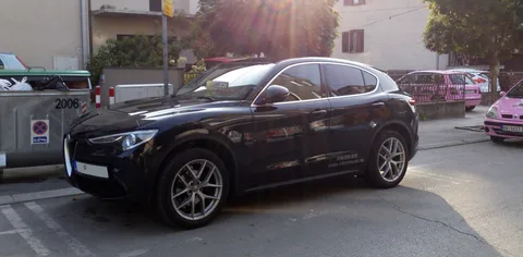 Alfa Romeo Stelvio — 5