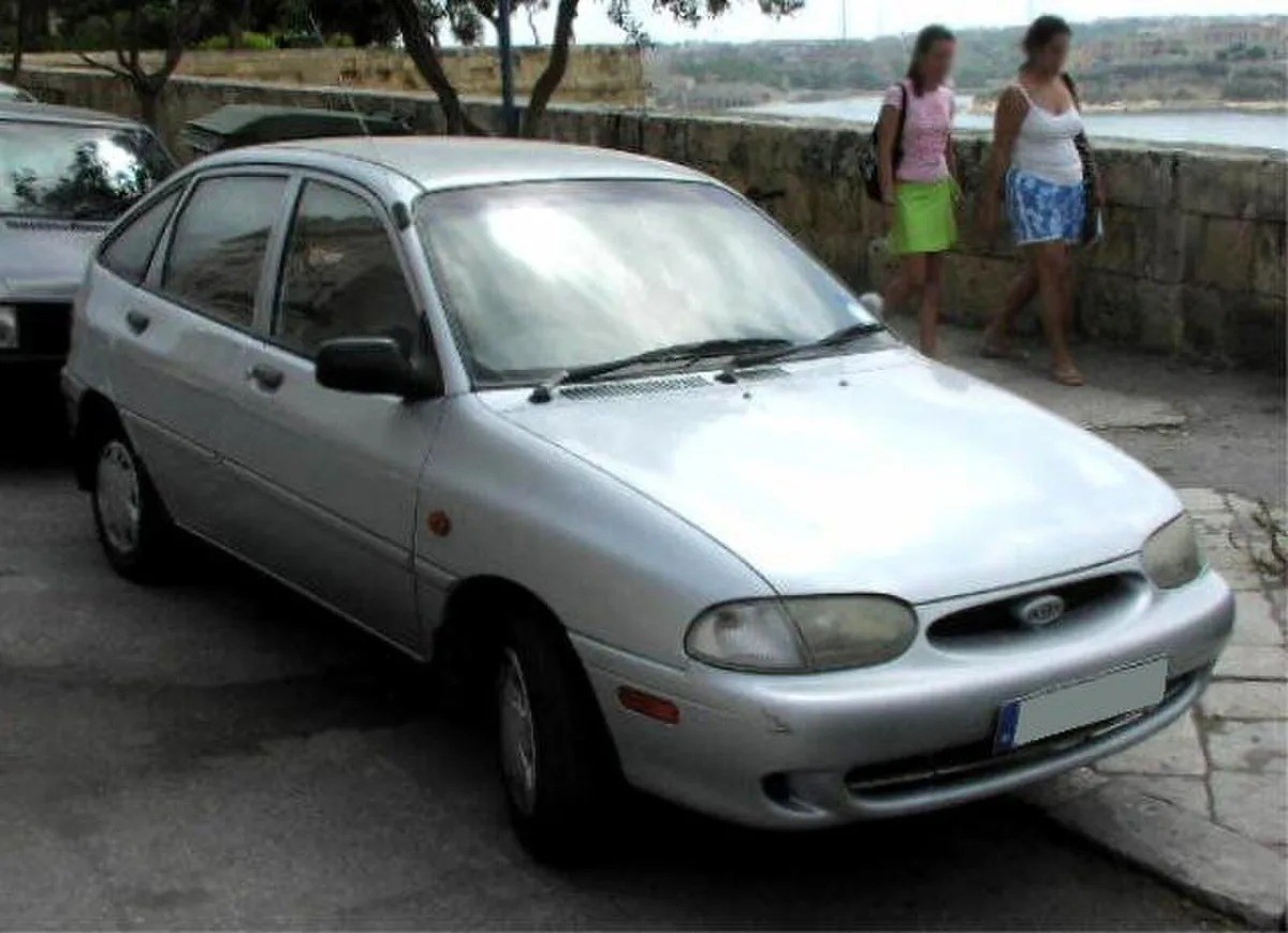Kia Avella