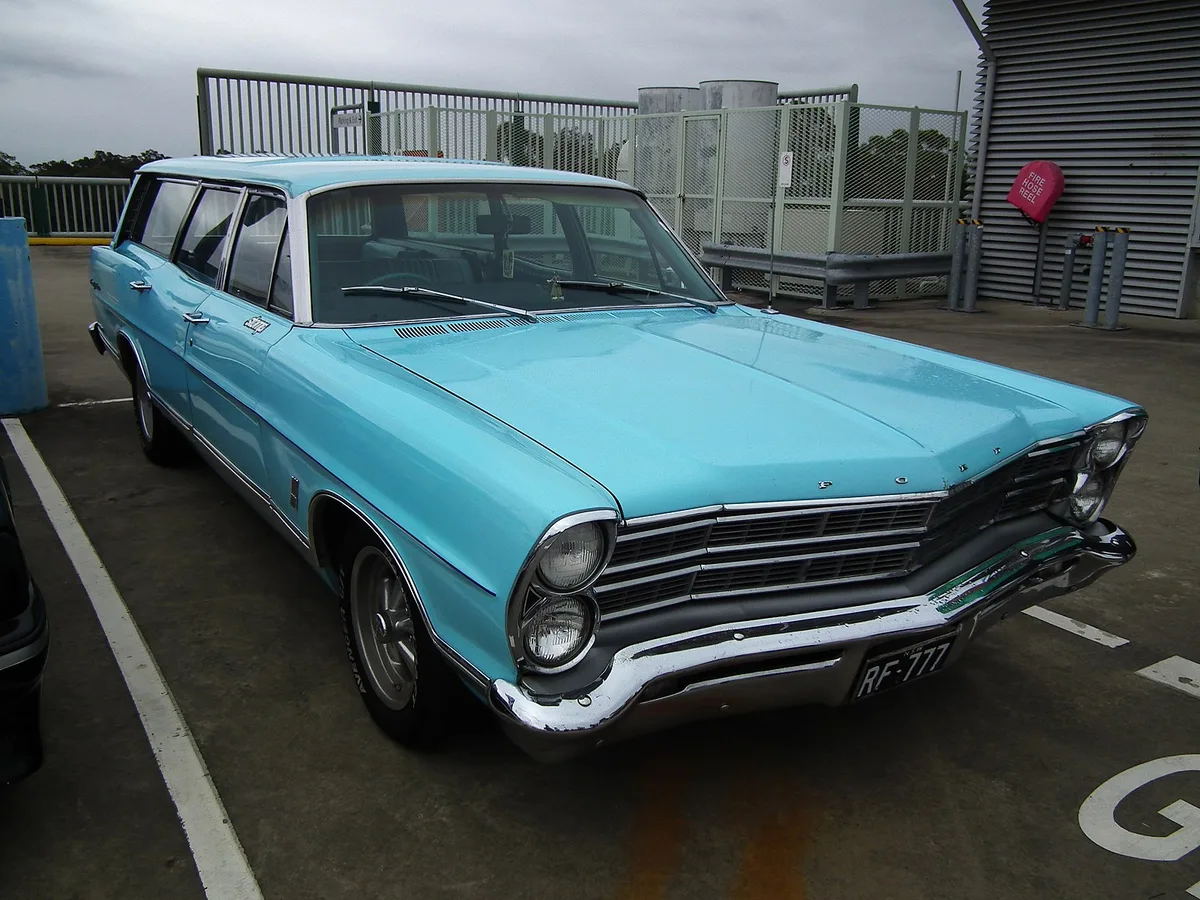 Ford Country Sedan