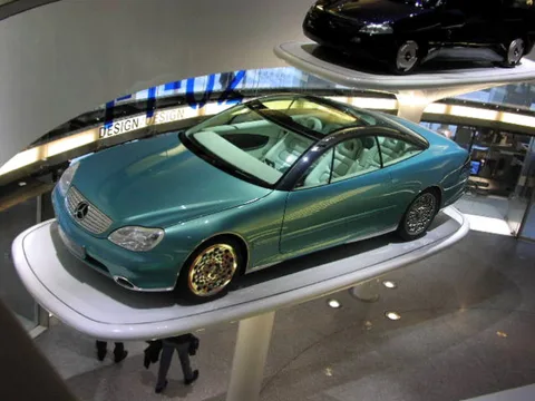 Mercedes-Benz F200