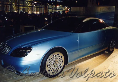 Mercedes-Benz F200 — 7