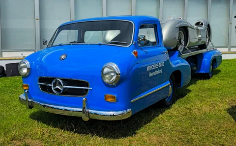 Mercedes-Benz Renntransporter — 2