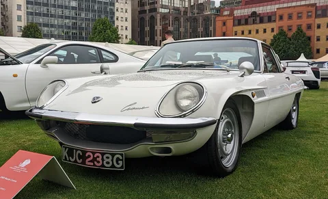 Mazda 110 S Cosmo Sport — 2