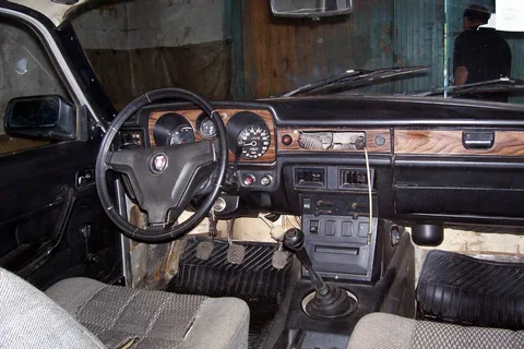 GAZ-31029 — 3