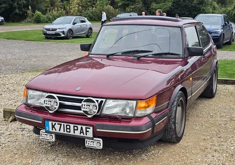 Saab 900 — 2