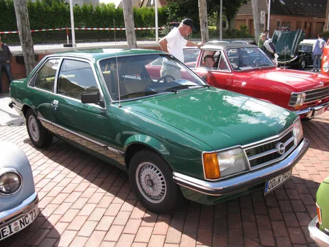 Opel Commodore C — 8