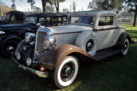 Chrysler Royal — 2