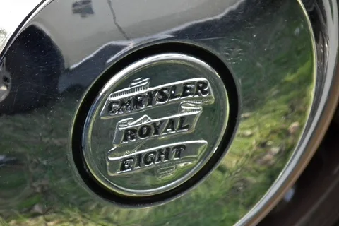 Chrysler Royal — 4