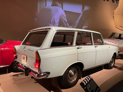 Moskvich 427 — 2