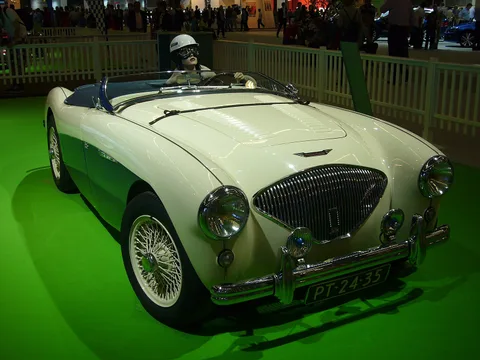 Austin-Healey 100 — 2