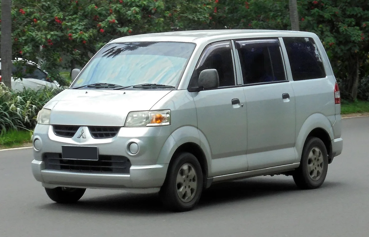 Mitsubishi Maven