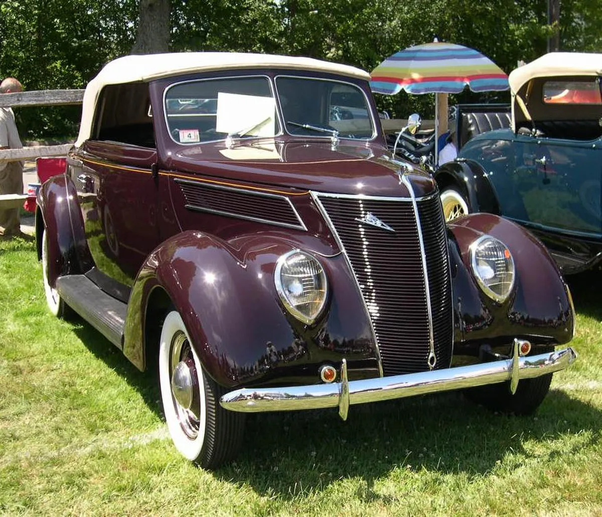 1937 Ford