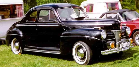 1941 Ford — 4