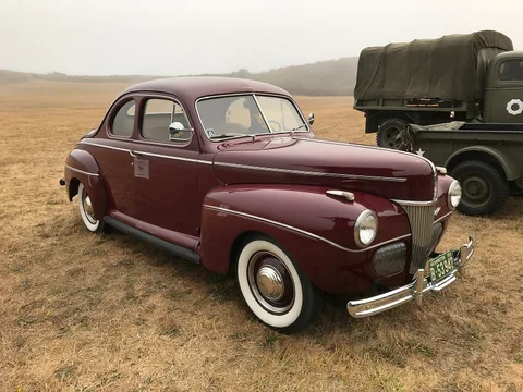 1941 Ford — 6