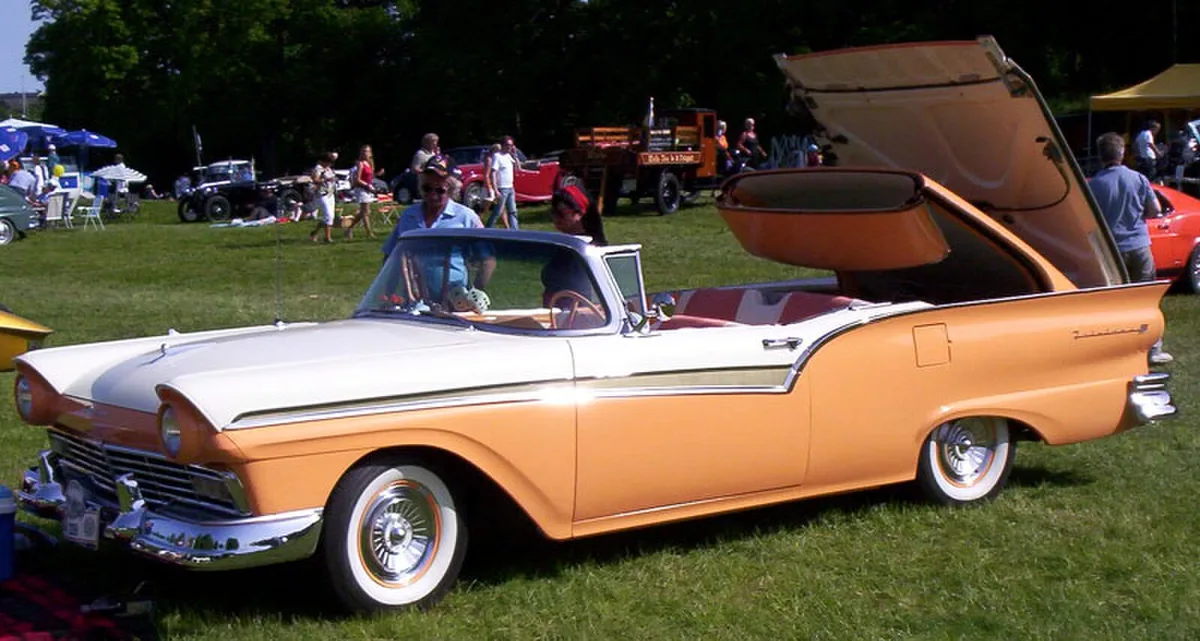 1957 Ford
