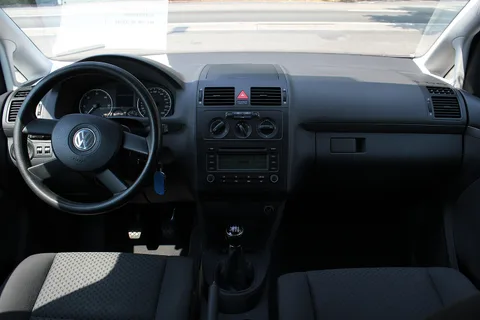 Volkswagen Touran — 4