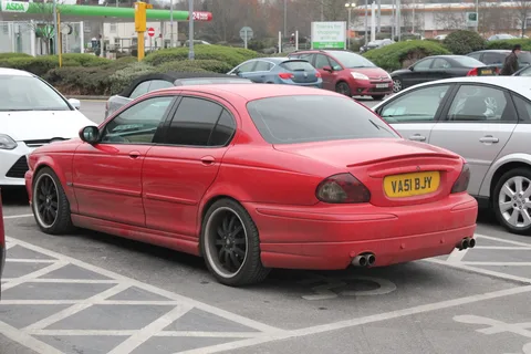 Jaguar X-Type — 4