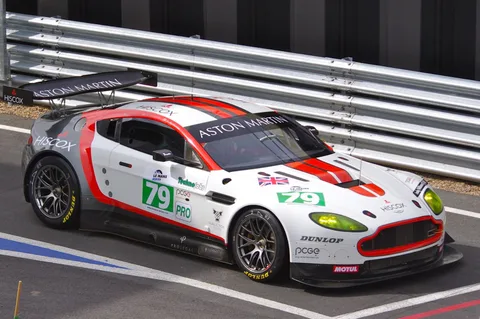 Aston Martin Vantage GT2 — 7