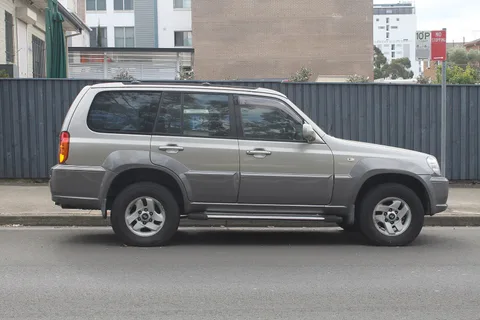 Hyundai Terracan — 5