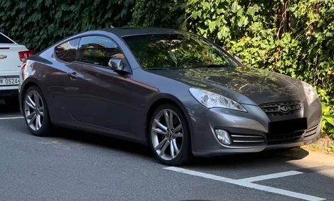 Hyundai Genesis Coupe — 5