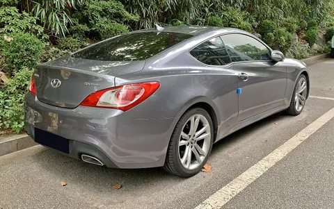 Hyundai Genesis Coupe — 8
