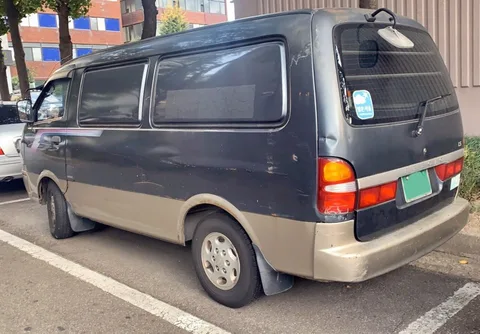 Kia Pregio — 3