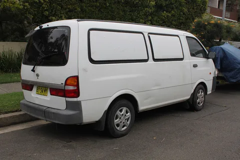 Kia Pregio — 6