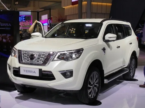Nissan Terra — 4