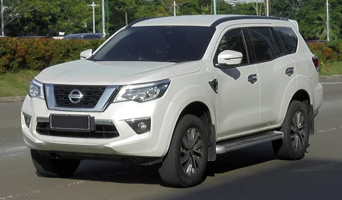 Nissan Terra — 5