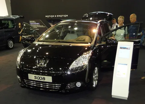 Peugeot 5008 — 8