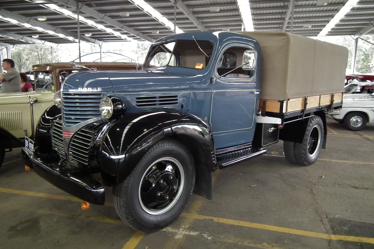 Dodge T-, V-, W-Series