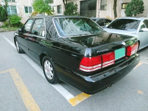 Kia Potentia — 2